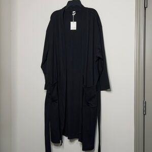U2SKIIN Black Robe Size L NWT